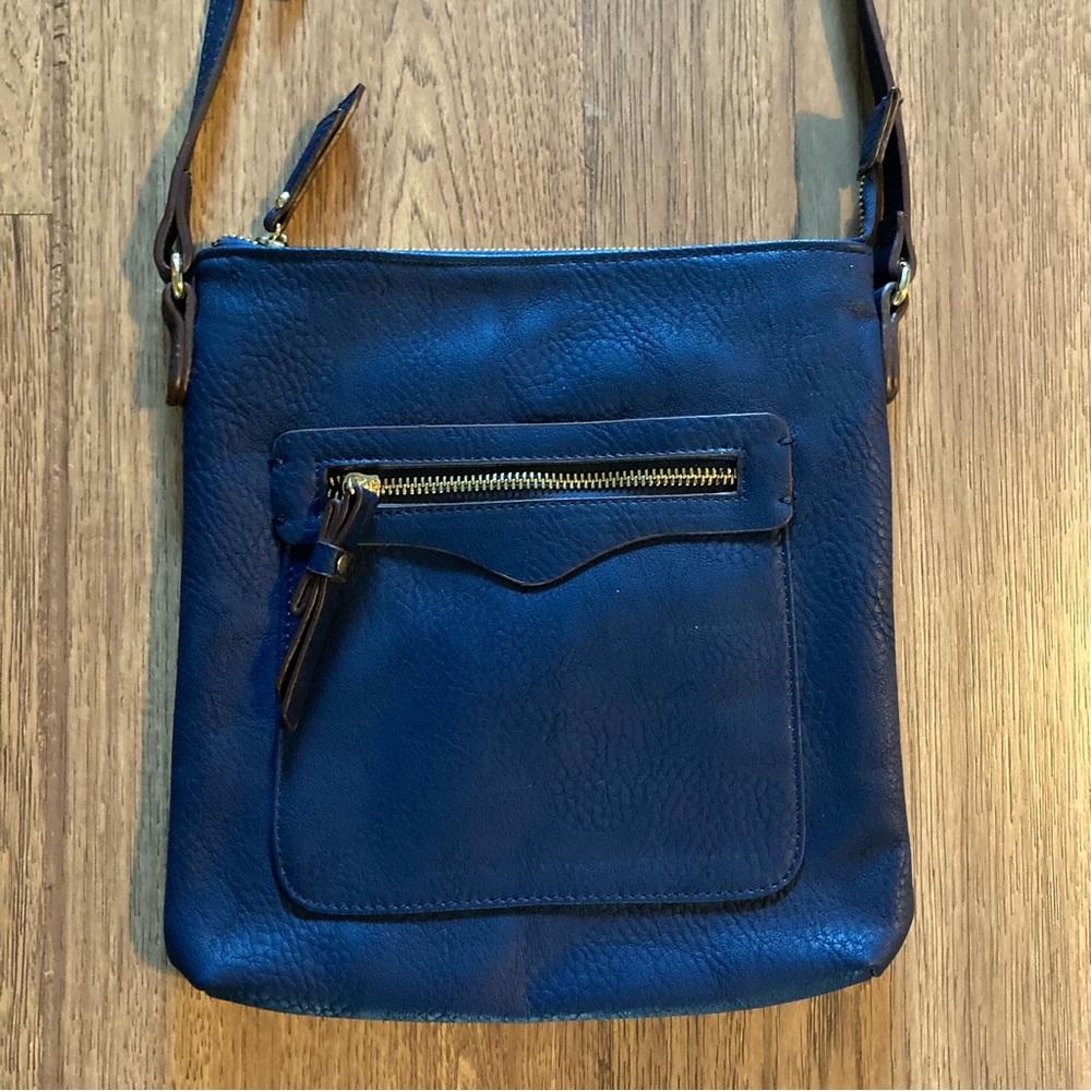 NWOT Charming Charlie Blue Crossbody Bag with Front Pocket